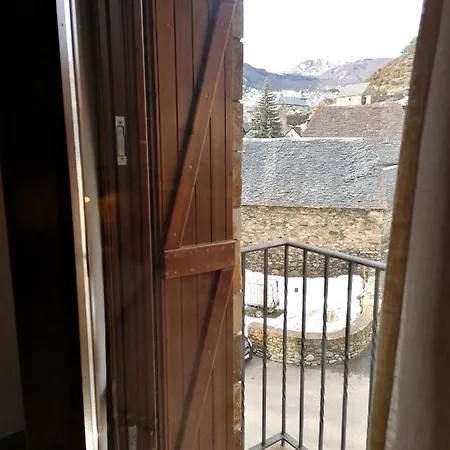 Con Encanto En شقة